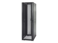 APC NetShelter SX Enclosure with Roof and Sides - Rack - svart - 42U AR3300SP2X561